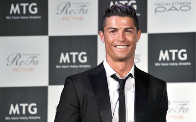 浩瀚体育焦点-乌克兰队更衣室赛后狂欢至深夜